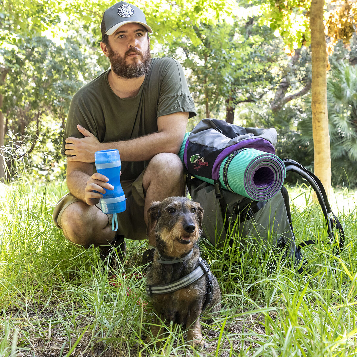 2-in-1 bottle with water and food containers for pets Pettap